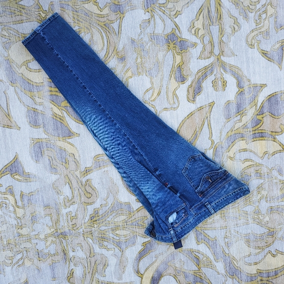 Tommy Hilfiger ladies size 8r jeans - Picture 8 of 8